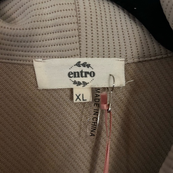 Entro Elegant Beige Trench Coat - Picture 5 of 6